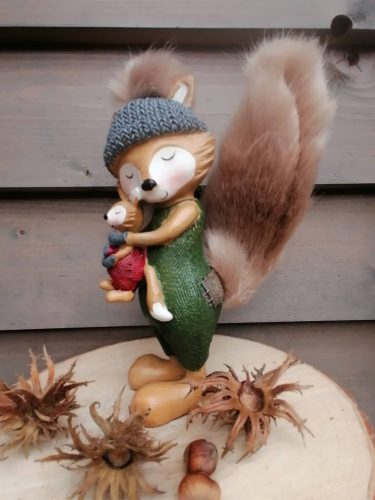 Róka figura kis rókával