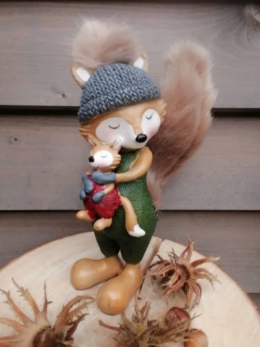 Róka figura kis rókával