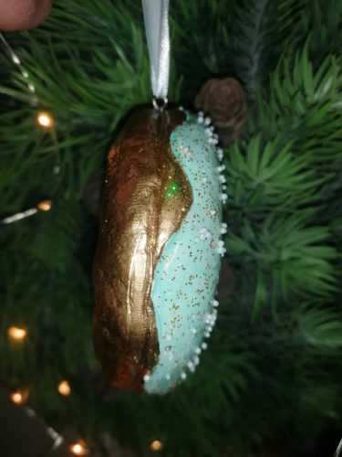 Kék, csillámos fánk dekor