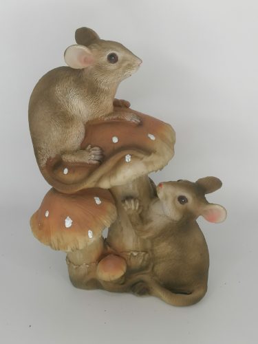 Egérkék gombával dekor